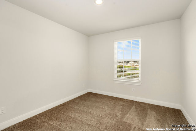 Listing photo id 10 for 6509 Titan Park