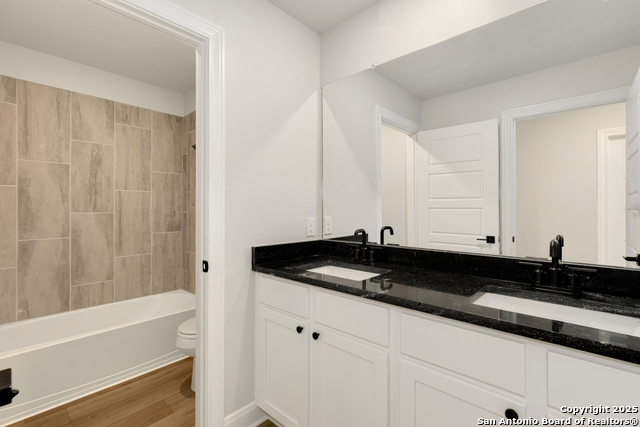 Listing photo id 12 for 6509 Titan Park