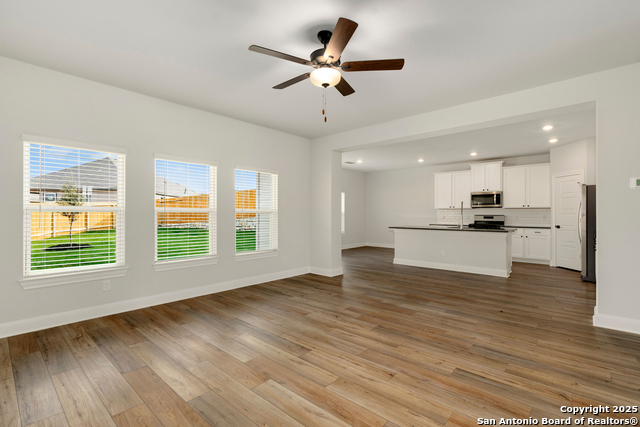Listing photo id 1 for 6509 Titan Park