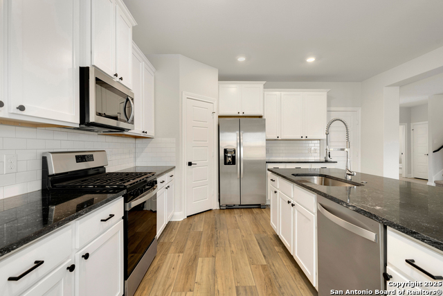 Listing photo id 5 for 6509 Titan Park