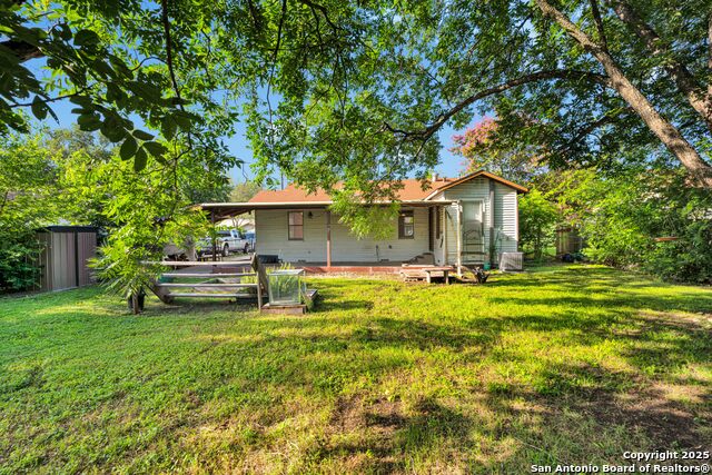 Listing photo id 15 for 2025 W Hermosa