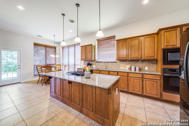 Image 12 of 37 For 139 Sable Heights