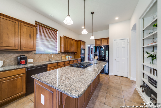 Image 13 of 37 For 139 Sable Heights