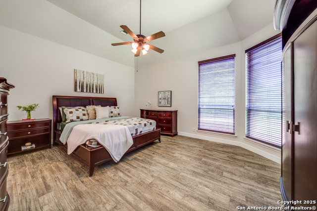 Image 16 of 37 For 139 Sable Heights
