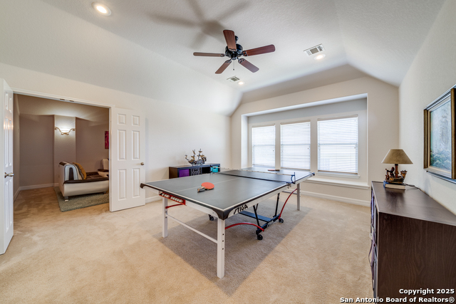 Image 21 of 37 For 139 Sable Heights