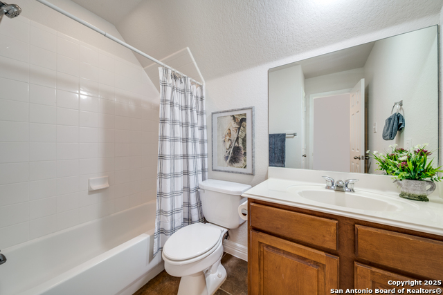 Image 24 of 37 For 139 Sable Heights