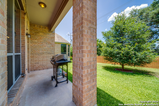 Image 29 of 37 For 139 Sable Heights