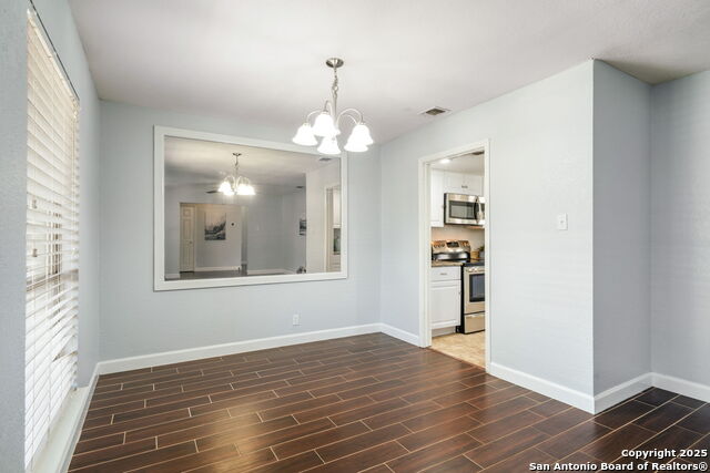 Image 12 of 24 For 13706 Sunny Glen