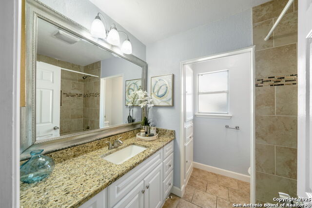 Image 18 of 24 For 13706 Sunny Glen