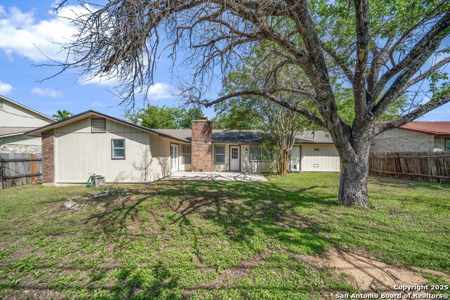 Image 23 of 24 For 13706 Sunny Glen