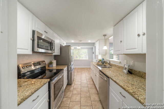 Image 7 of 24 For 13706 Sunny Glen