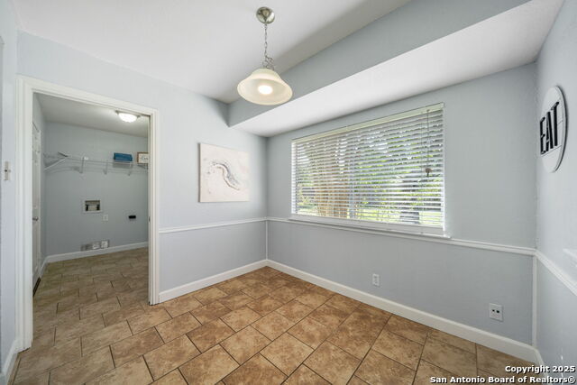 Image 8 of 24 For 13706 Sunny Glen