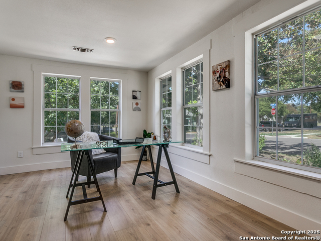 Image 11 of 29 For 1002 Fulton  