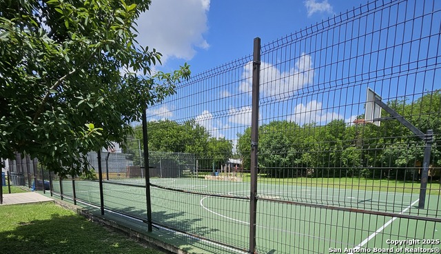 Image 26 of 29 For 1002 Fulton  