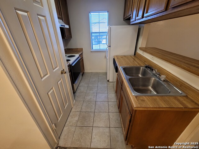 Image 7 of 12 For 4803 Hamilton Wolfe Rd  111