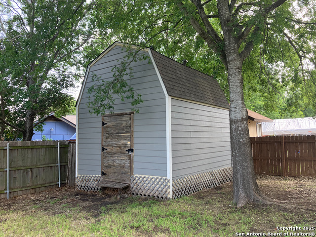 Image 10 of 28 For 6718 Cypress Lake