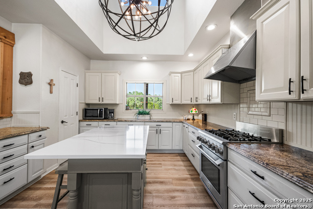 Listing photo id 9 for 131 Rio Frio