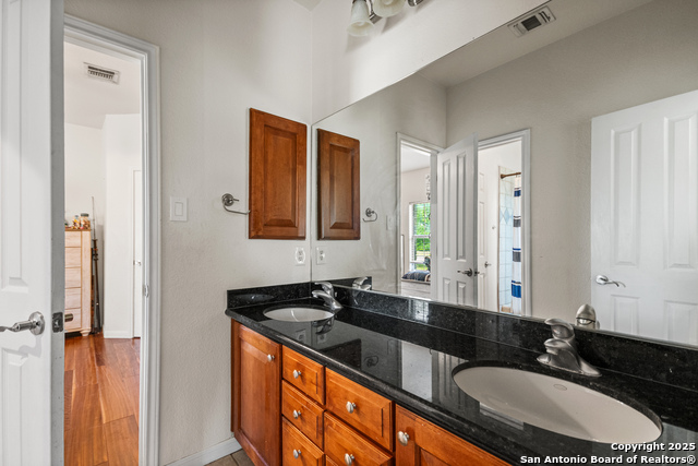 Listing photo id 16 for 131 Rio Frio