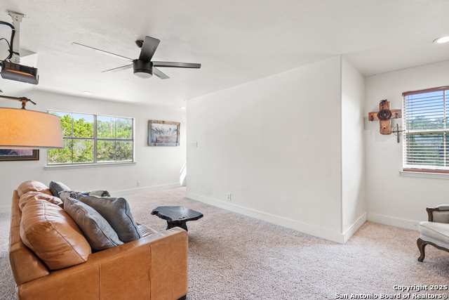 Listing photo id 19 for 131 Rio Frio
