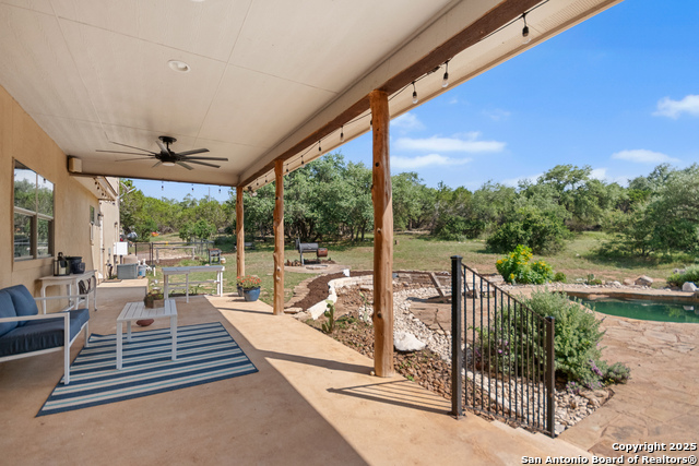 Listing photo id 23 for 131 Rio Frio