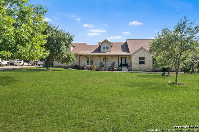 Listing photo id 32 for 131 Rio Frio