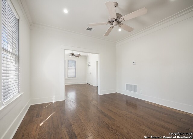 Image 3 of 12 For 906 Grayson St E