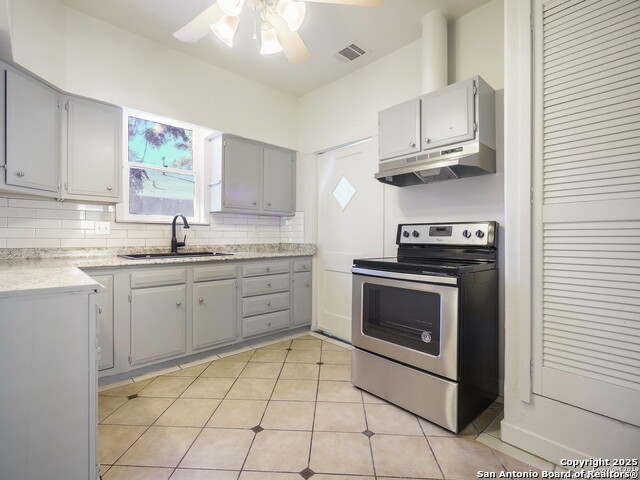 Image 7 of 12 For 906 Grayson St E