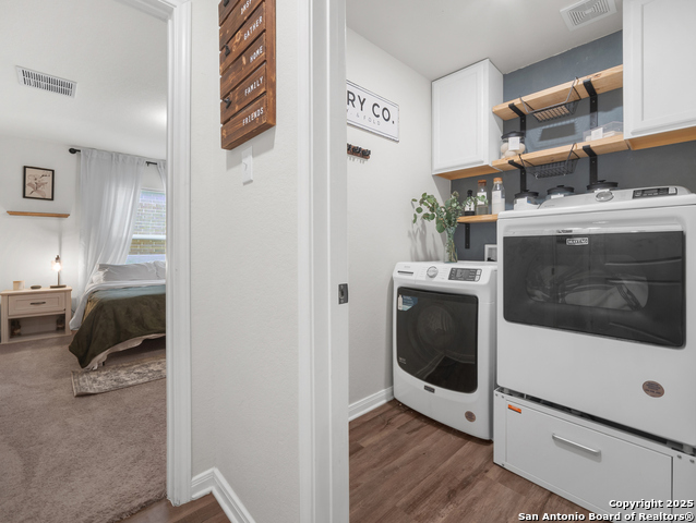 Listing photo id 8 for 6321 Daisy Way