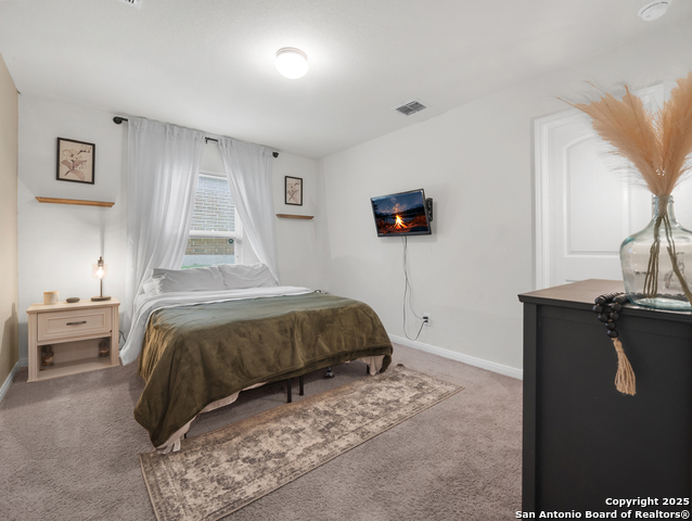 Listing photo id 9 for 6321 Daisy Way