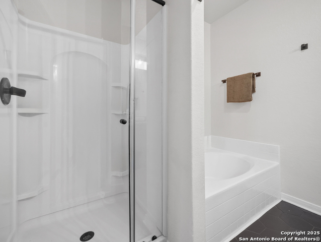 Listing photo id 24 for 6321 Daisy Way