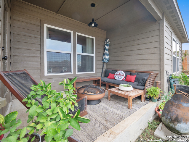 Listing photo id 25 for 6321 Daisy Way