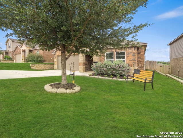 Listing photo id 1 for 6321 Daisy Way