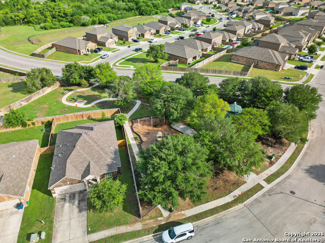 Listing photo id 29 for 6321 Daisy Way