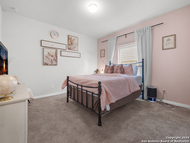 Listing photo id 6 for 6321 Daisy Way