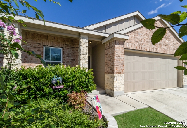 Listing photo id 2 for 8405 Lamus Wheel