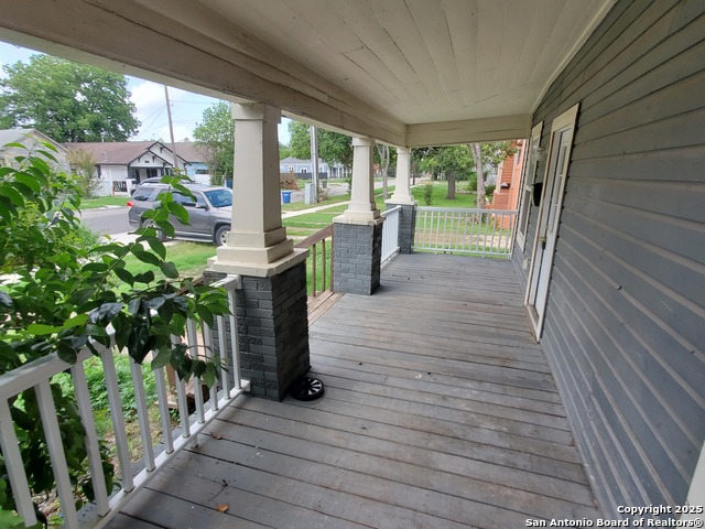 Image 5 of 27 For 615 Delmar  