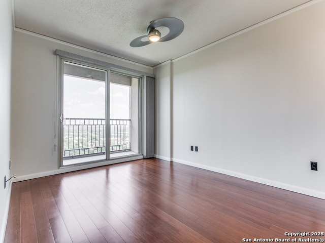 Listing photo id 8 for 1 Towers Park  1803