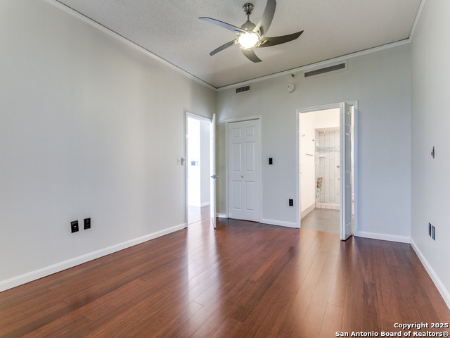 Listing photo id 18 for 1 Towers Park  1803