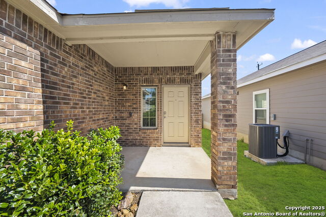 Listing photo id 0 for 7314 Birch Stage