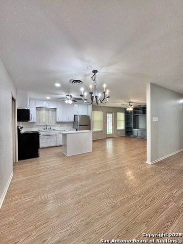 Image 10 of 20 For 5303 Charter Oak Dr