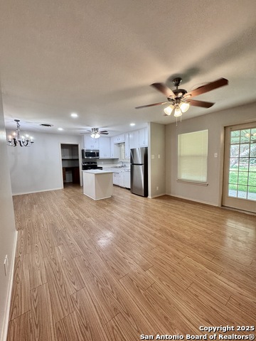 Image 5 of 20 For 5303 Charter Oak Dr