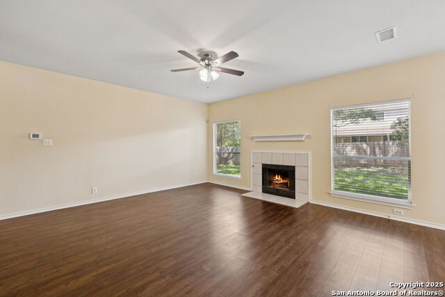 Image 7 of 40 For 106 Baythorne