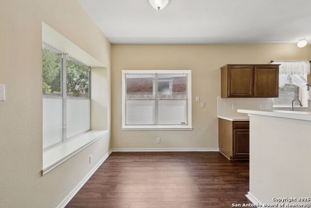 Image 8 of 40 For 106 Baythorne