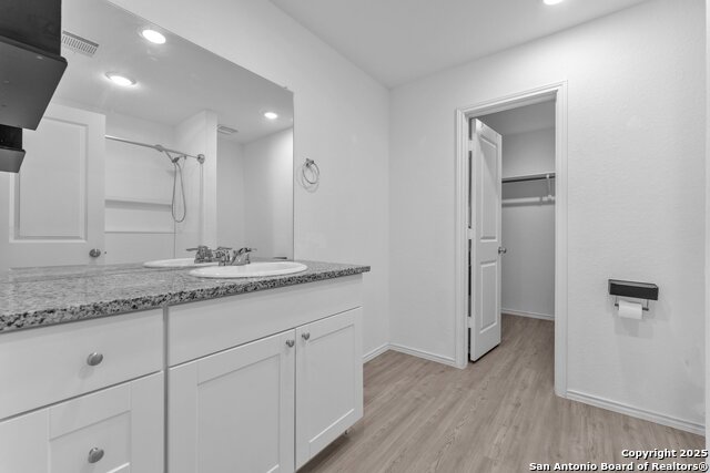 Listing photo id 16 for 6919 Pail Place