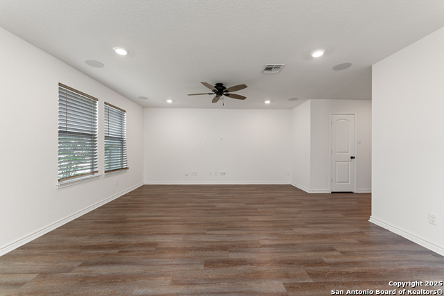 Image 9 of 29 For 583 Pebble Bend