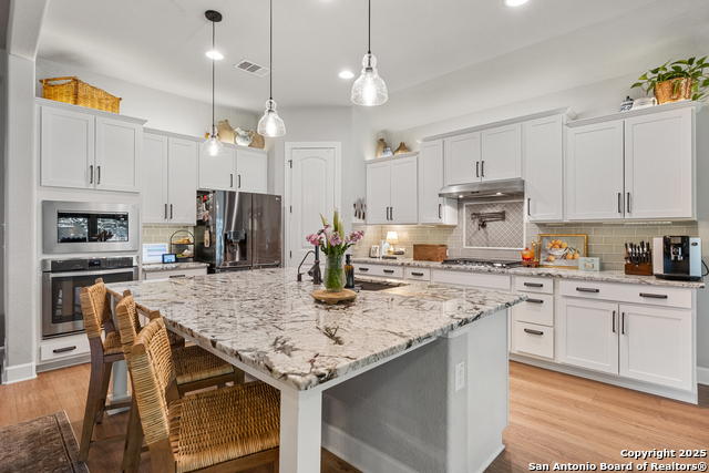 Listing photo id 12 for 227 Woods Of Boerne