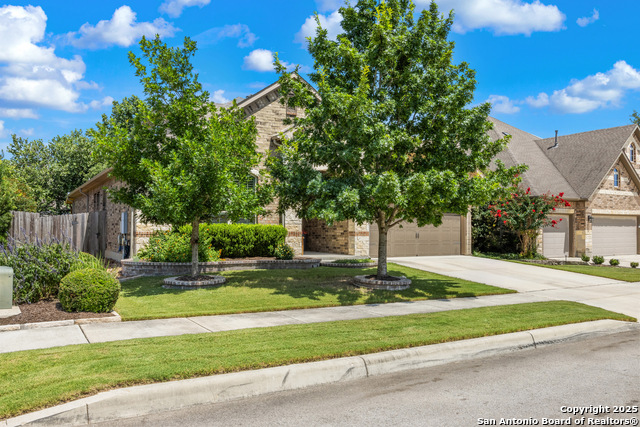 Listing photo id 1 for 227 Woods Of Boerne