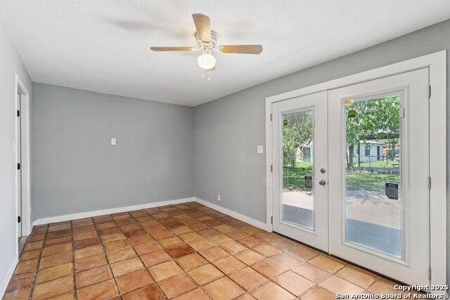 Image 23 of 29 For 119 E Vestal