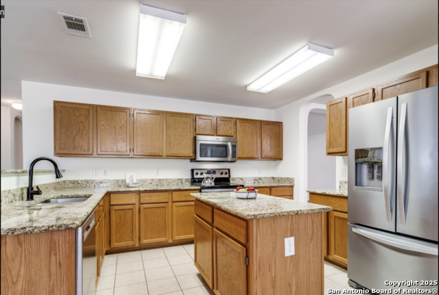 Image 10 of 46 For 11323 Newkirk