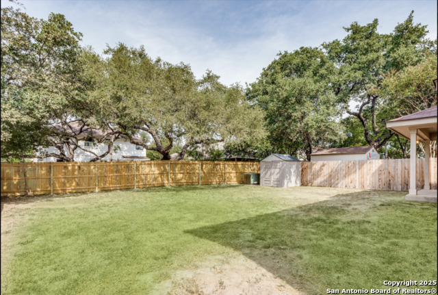 Image 29 of 46 For 11323 Newkirk